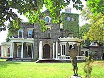 gotham buzz special reports series, steinway mansion, corruption of queens library,