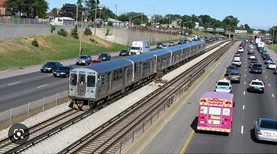 CTA subway line from downtown chicago to O'Hare Airport nyc public transit air train lga